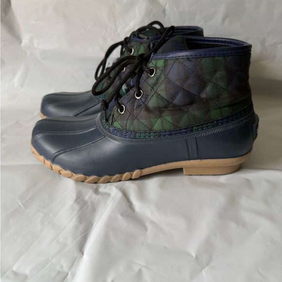St. John's Bay Women's Denton Flat Heel Rain Boots Navy Blue/Green Plaid Size 7 - Picture 2 of 8